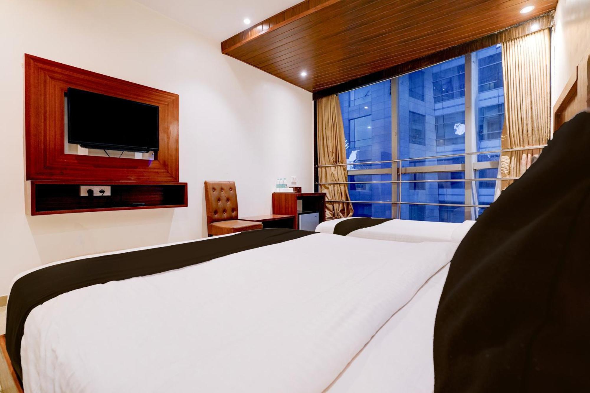 Super Townhouse Oak Times Square Le Western Bombaj Exteriér fotografie