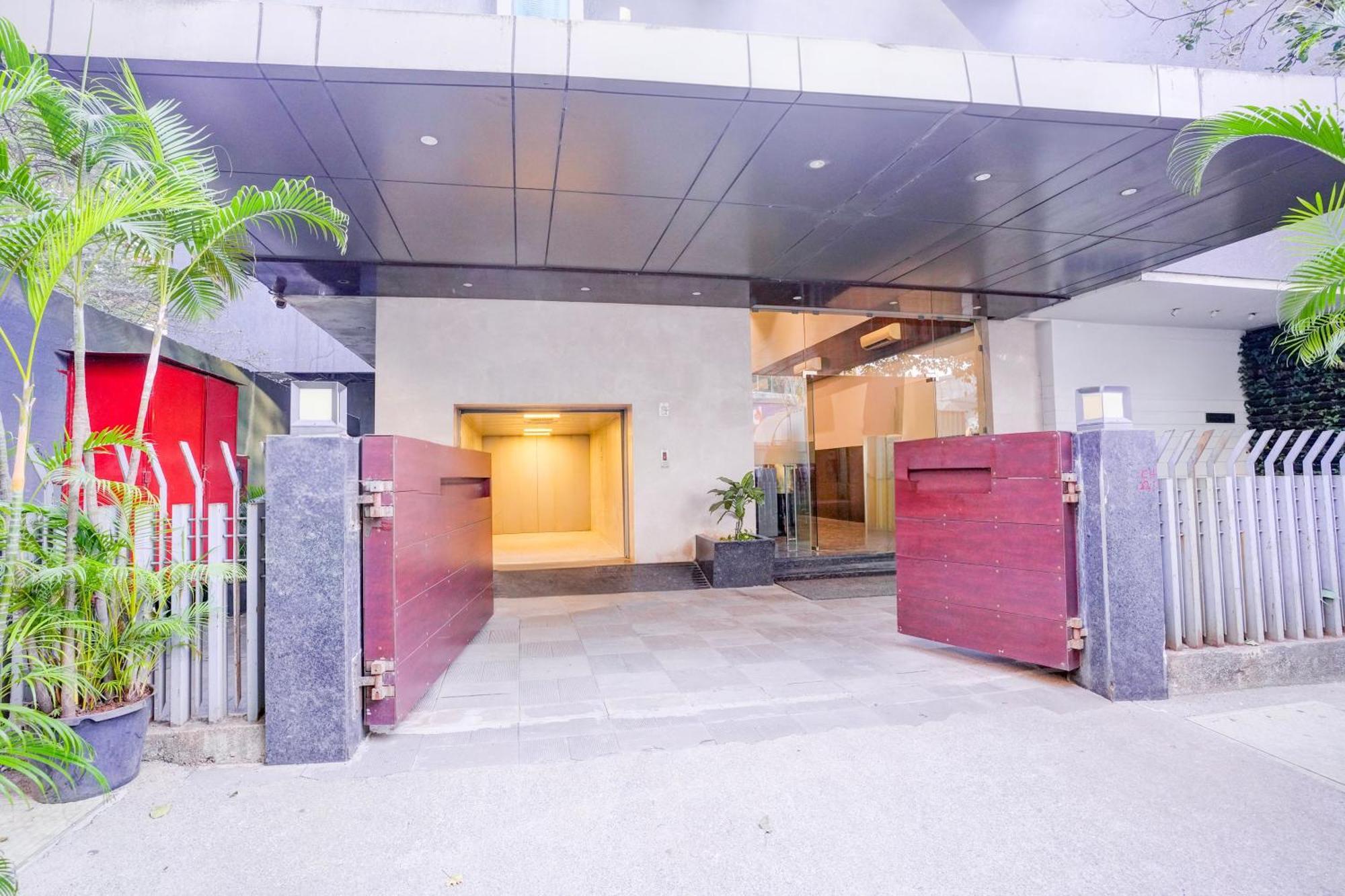 Super Townhouse Oak Times Square Le Western Bombaj Exteriér fotografie